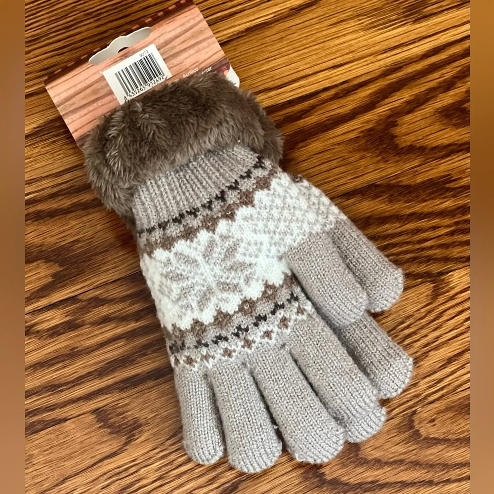 NWT JUMI Super Soft Teddy Gloves
